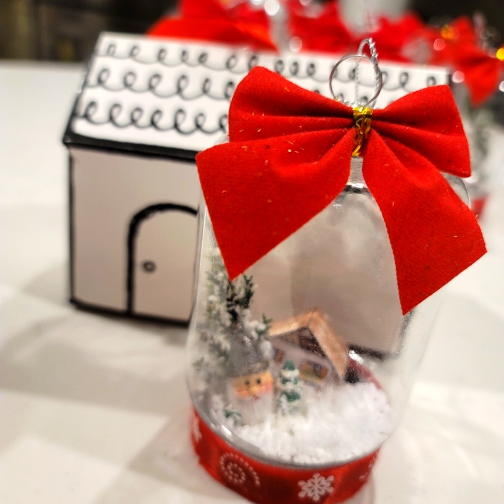 Personalized Snowglobe with Santa.Beautiful Christmas Ornament.Holyday gift.Chri
